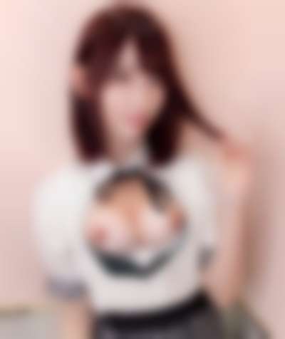 Miyawaki Sakura - shows tits