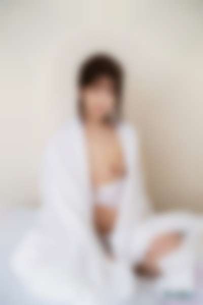 Ozono Rei - shows tits